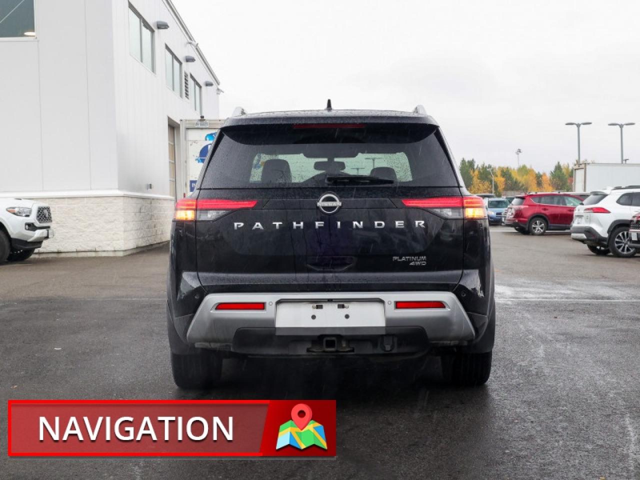 2022 Nissan Pathfinder Platinum  - Cooled Seats - $291 B/W Photo3