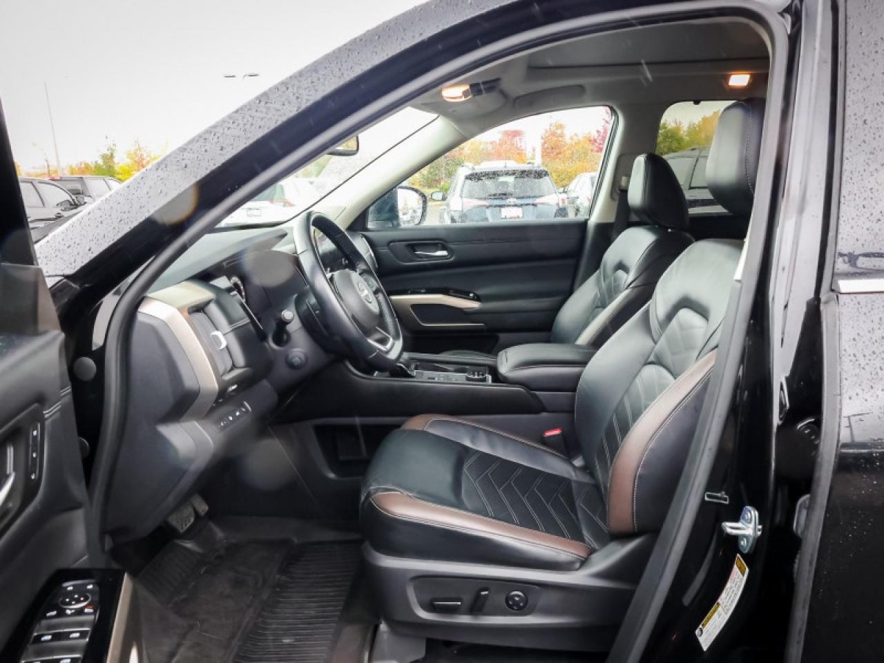 2022 Nissan Pathfinder Platinum  - Cooled Seats - $291 B/W Photo