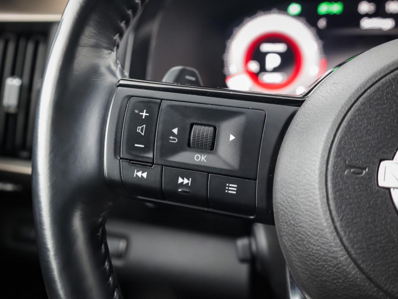 2022 Nissan Pathfinder Platinum  - Cooled Seats - $291 B/W Photo