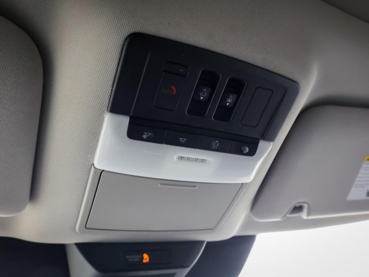 2022 Nissan Pathfinder Platinum  - Cooled Seats - $291 B/W Photo