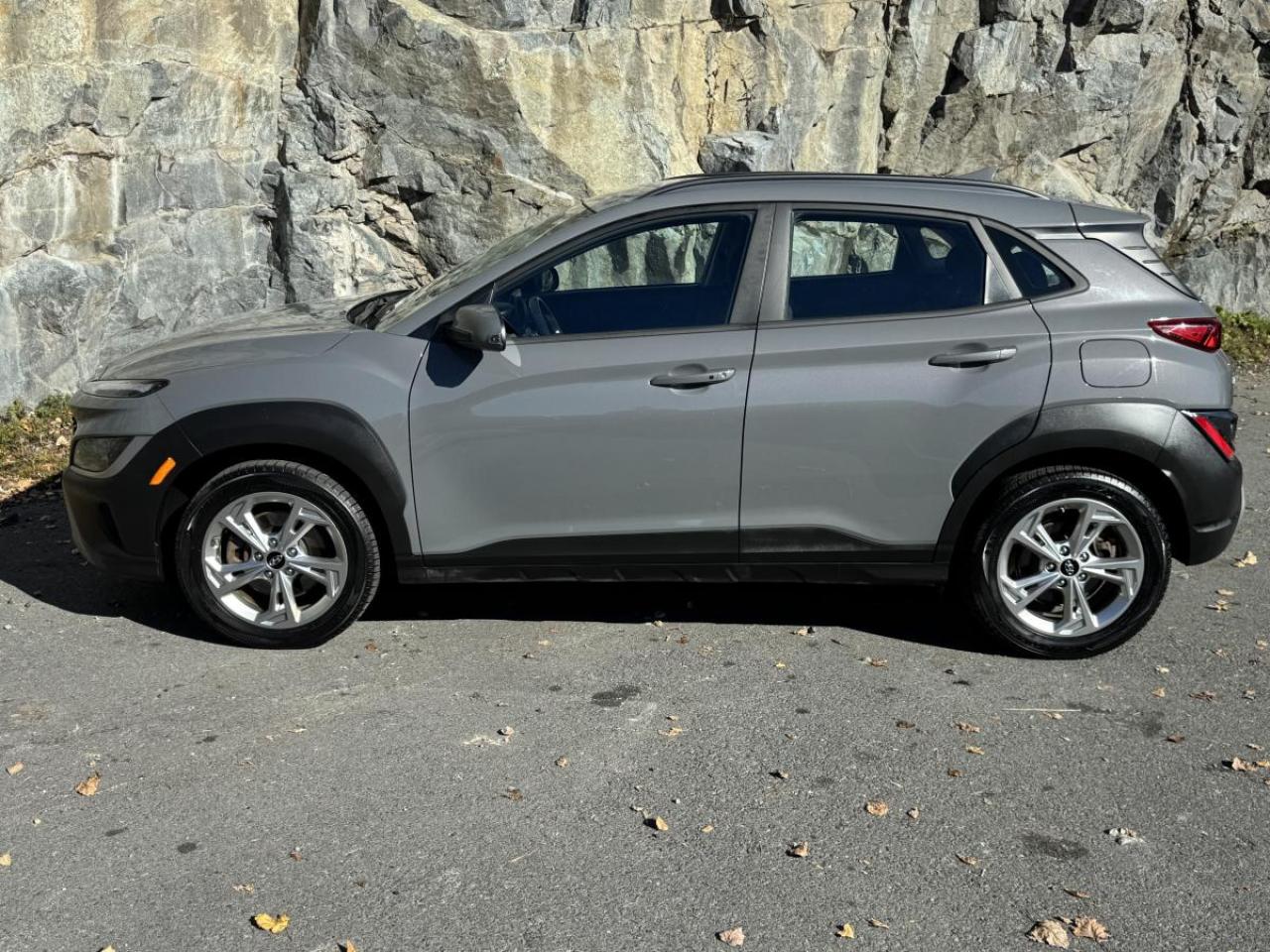 2022 Hyundai KONA 2.0L Preferred AWD Photo3