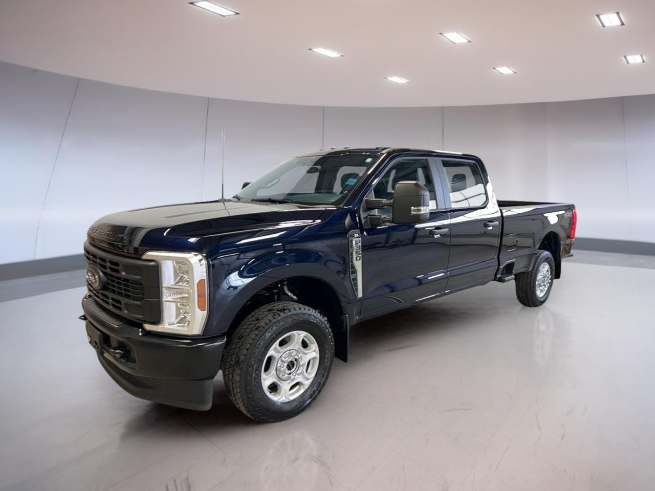 Used 2025 Ford F-350 Super Duty SRW XL 4WD CREW CAB 8' BOX for sale in Moose Jaw, SK