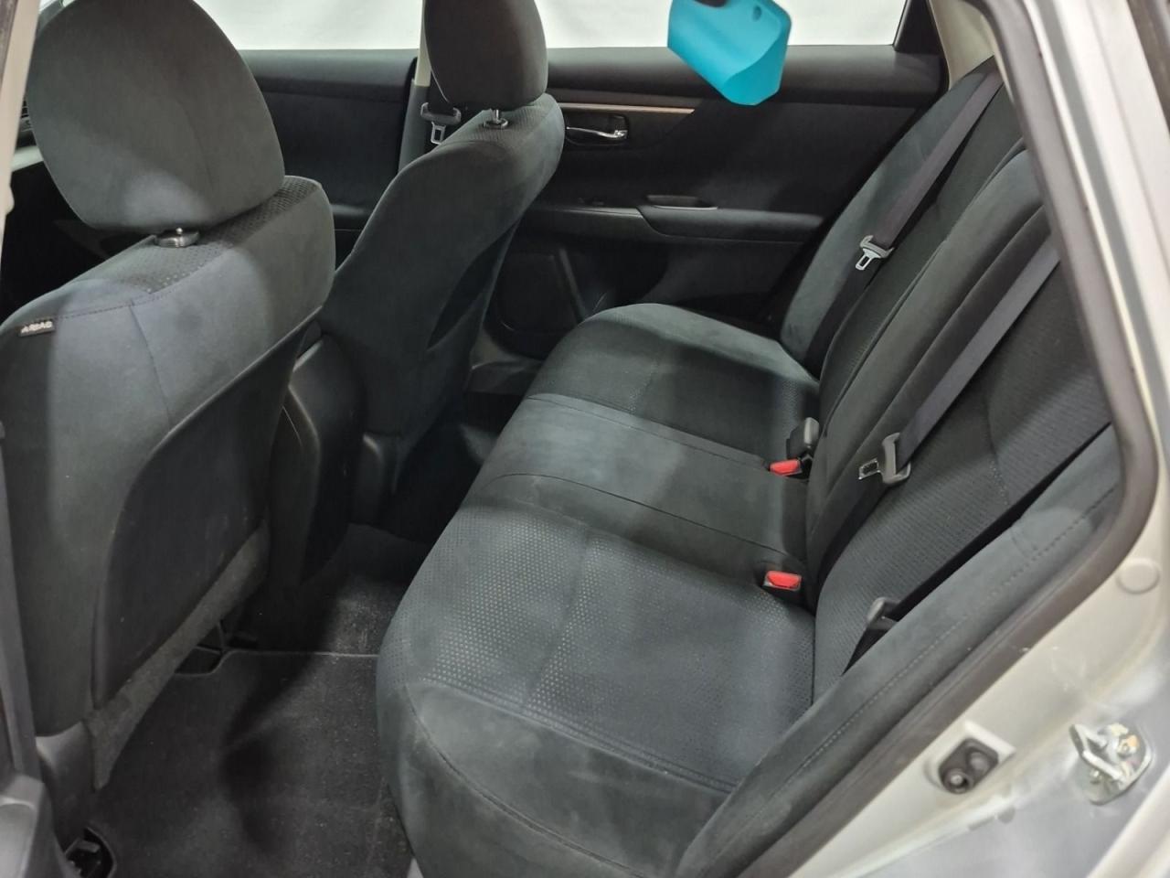 2015 Nissan Altima 2.5 S ONLY 41600KMS - Photo #4