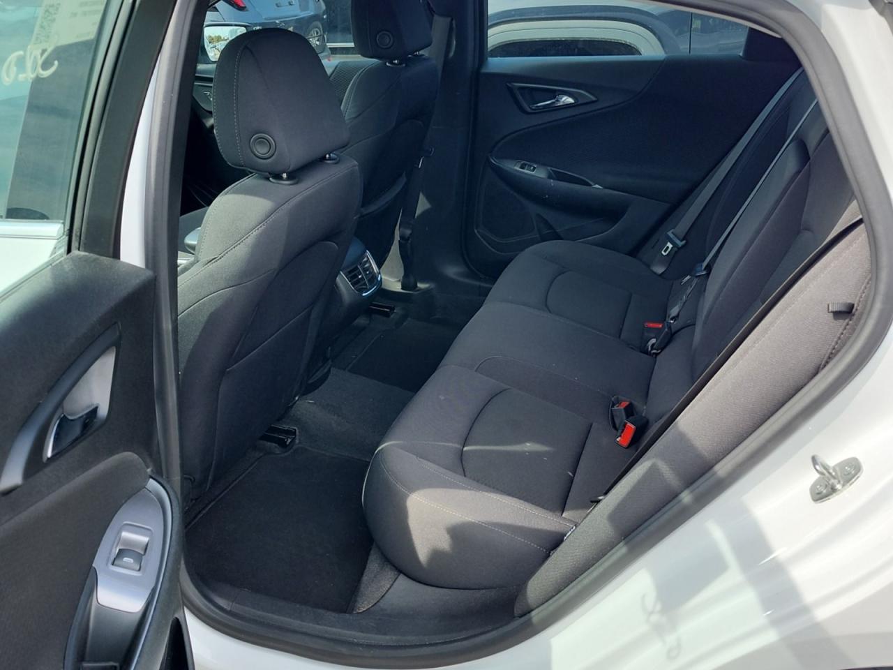 2024 Chevrolet Malibu 1LT Photo3