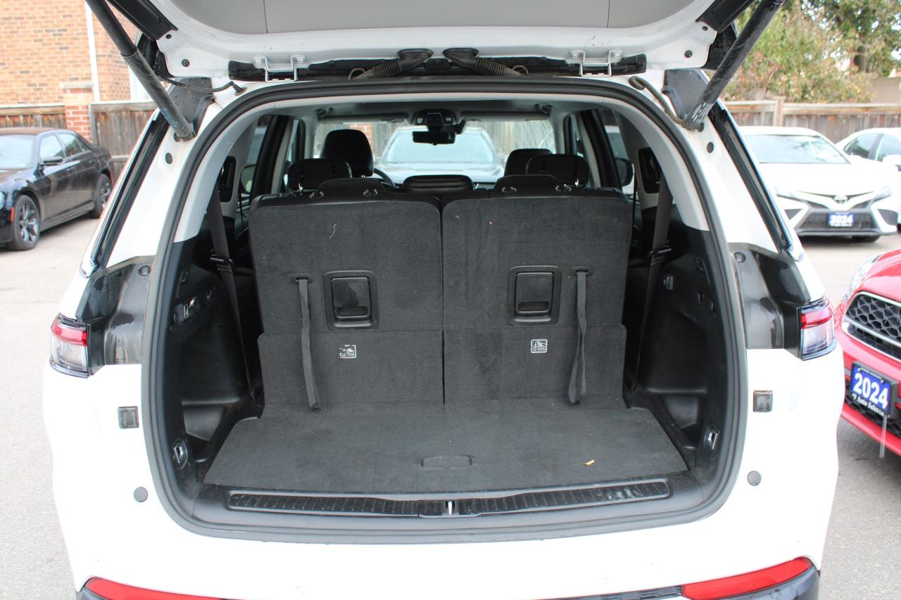 2023 Jeep Grand Cherokee L Limited 4x4 - Photo #6