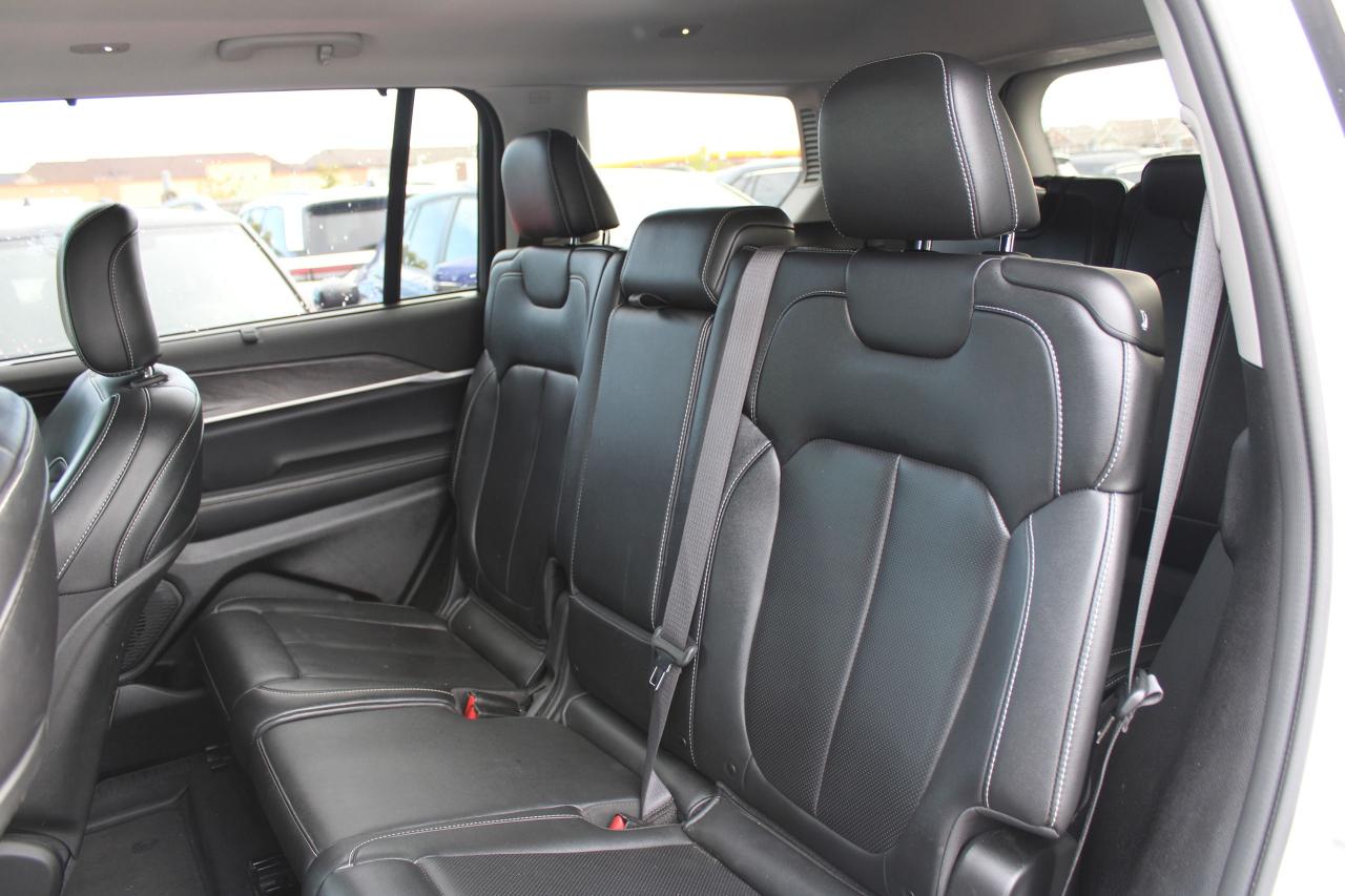 2023 Jeep Grand Cherokee L Limited 4x4 - Photo #8