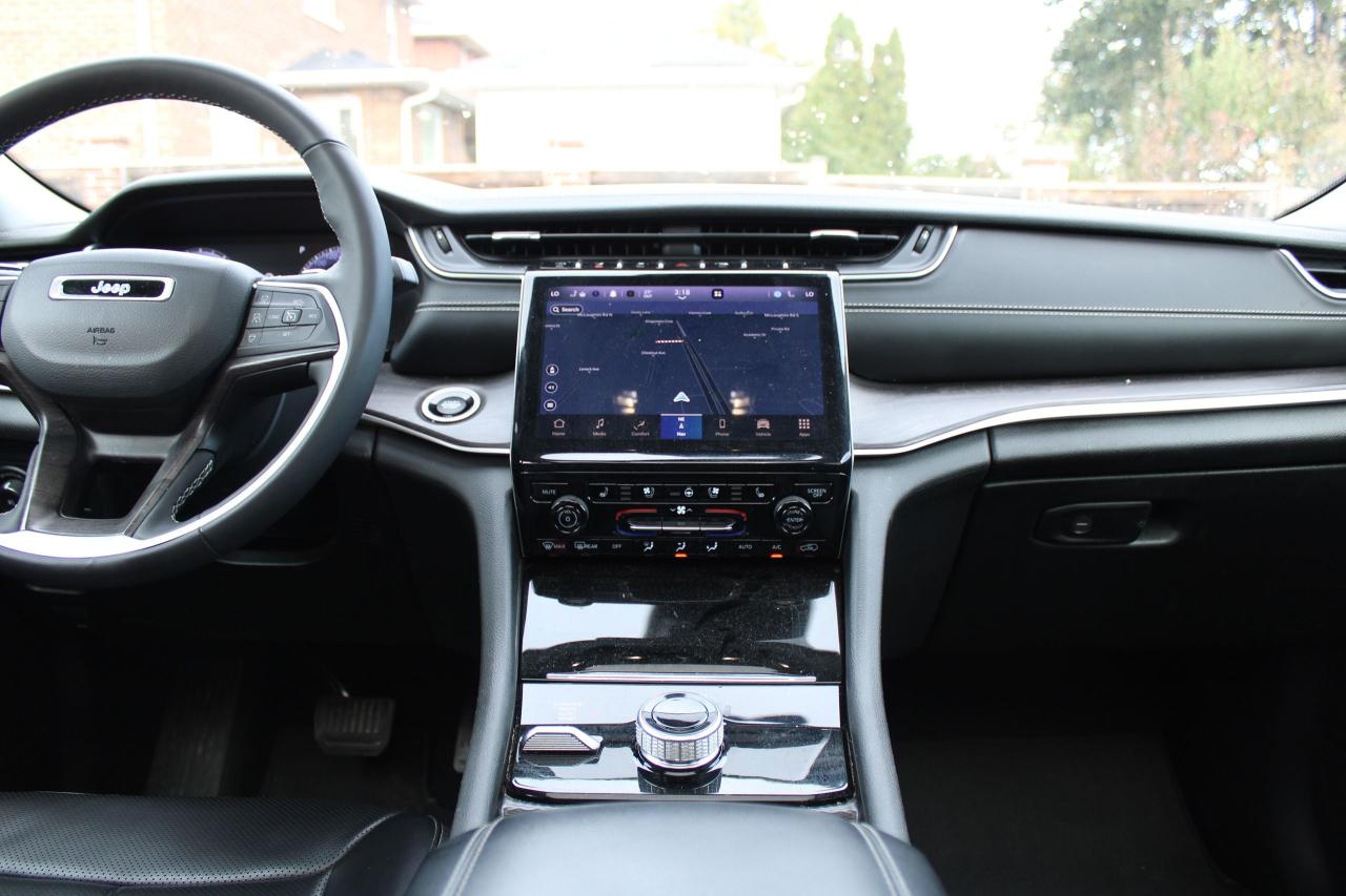 2023 Jeep Grand Cherokee L Limited 4x4 - Photo #14