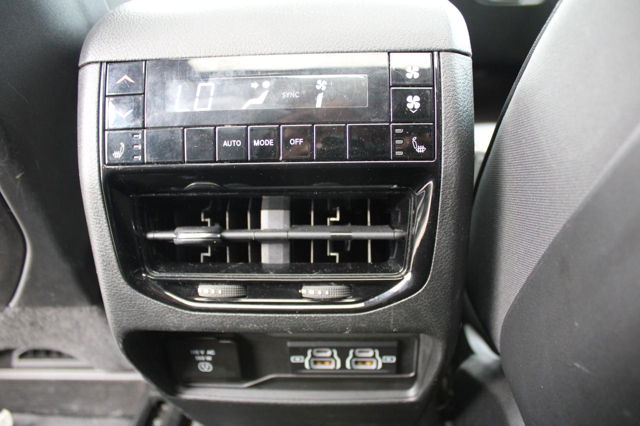 2023 Jeep Grand Cherokee L Limited 4x4 - Photo #22