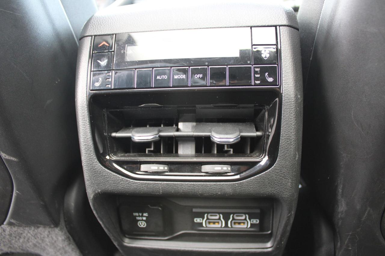 2023 Jeep Grand Cherokee L Limited 4x4 - Photo #21