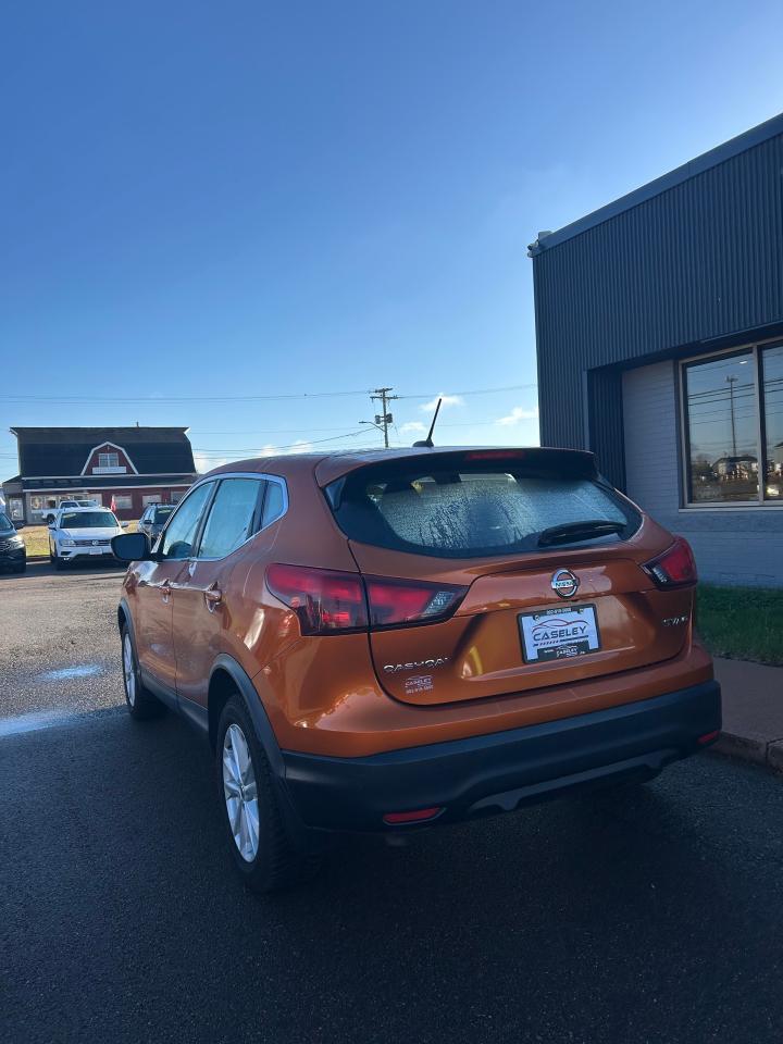 2018 Nissan Qashqai S - Photo #6