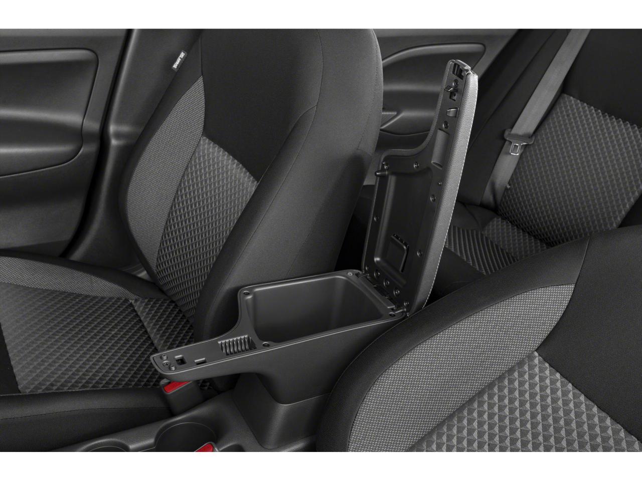 2021 Nissan Versa SV Photo5