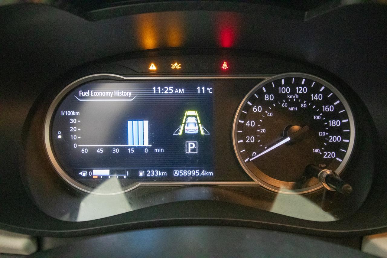 2021 Nissan Versa SV Photo5