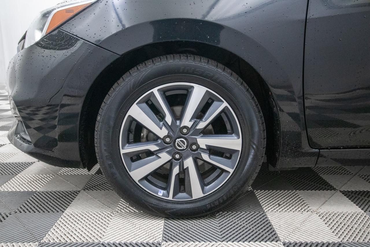 2021 Nissan Versa SV Photo5