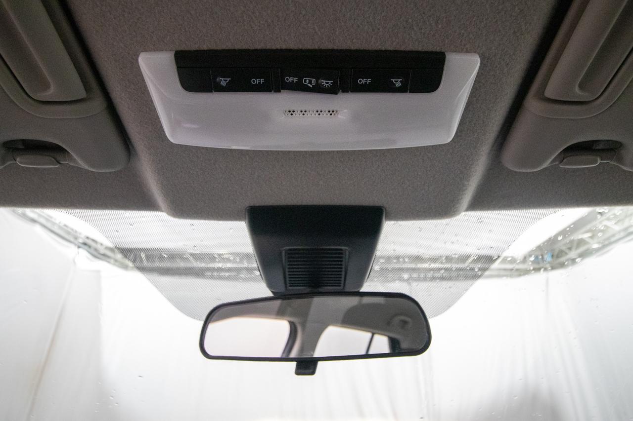 2024 Nissan Kicks SV Photo5