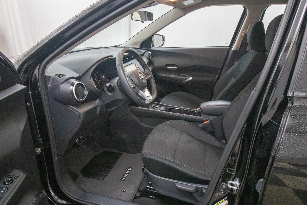 2024 Nissan Kicks SV Photo5