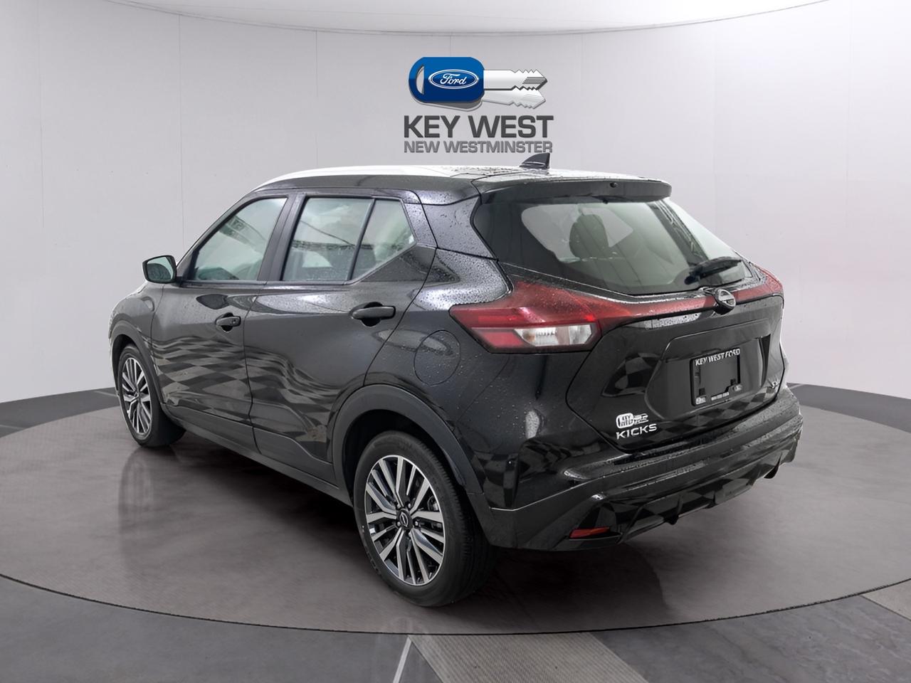 2024 Nissan Kicks SV Photo2