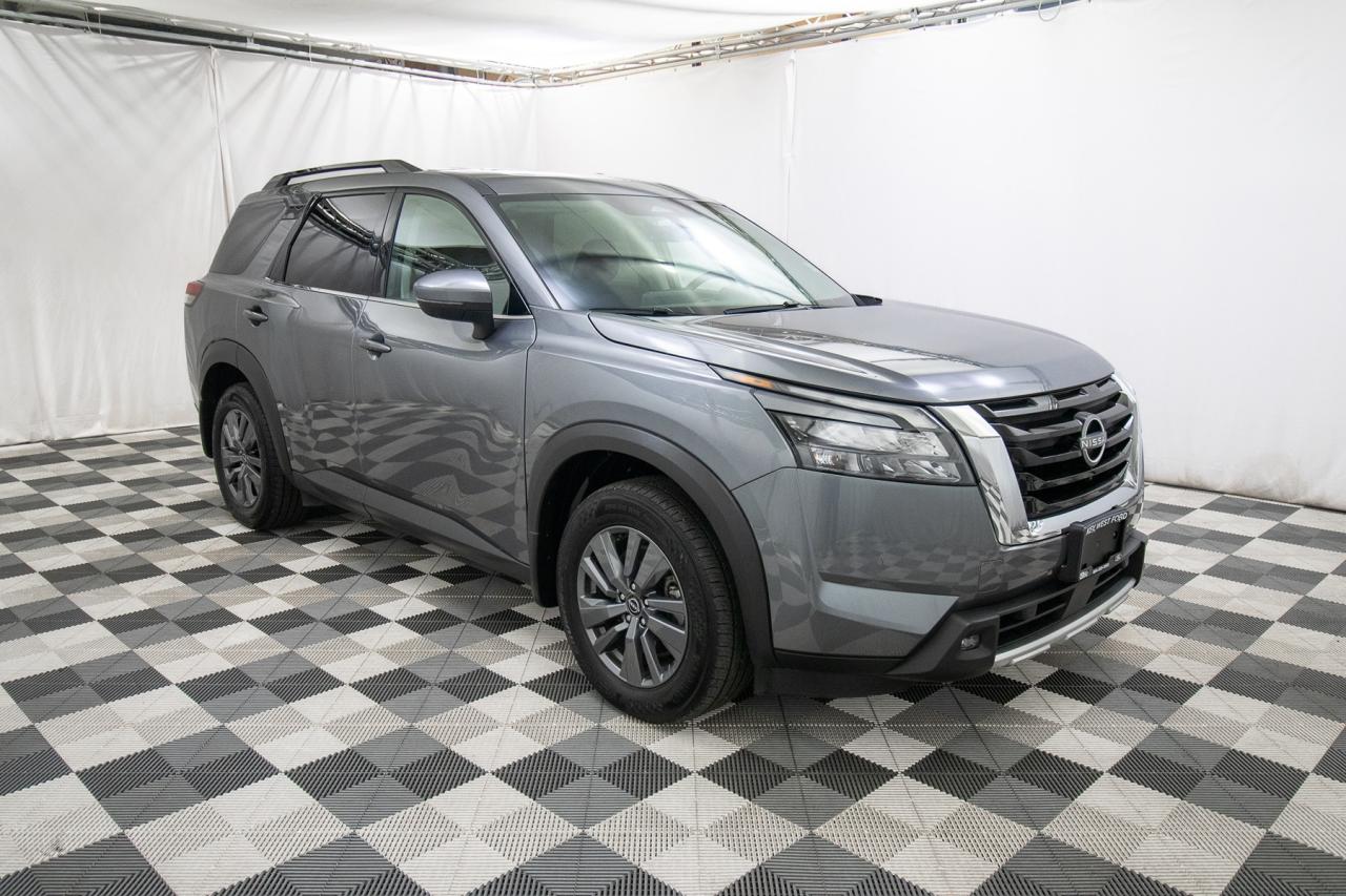 2024 Nissan Pathfinder SV 4WD Photo4