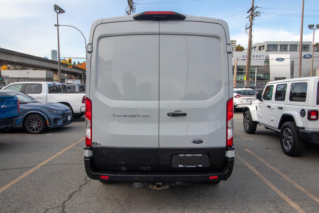 2021 Ford Transit T-250 148" MED RF 9070 GVWR RWD Photo5