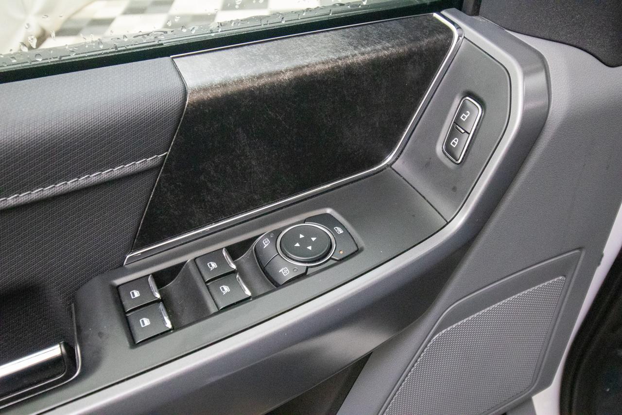 2023 Ford F-150 XLT 4WD SuperCrew 6.5' Box Photo5