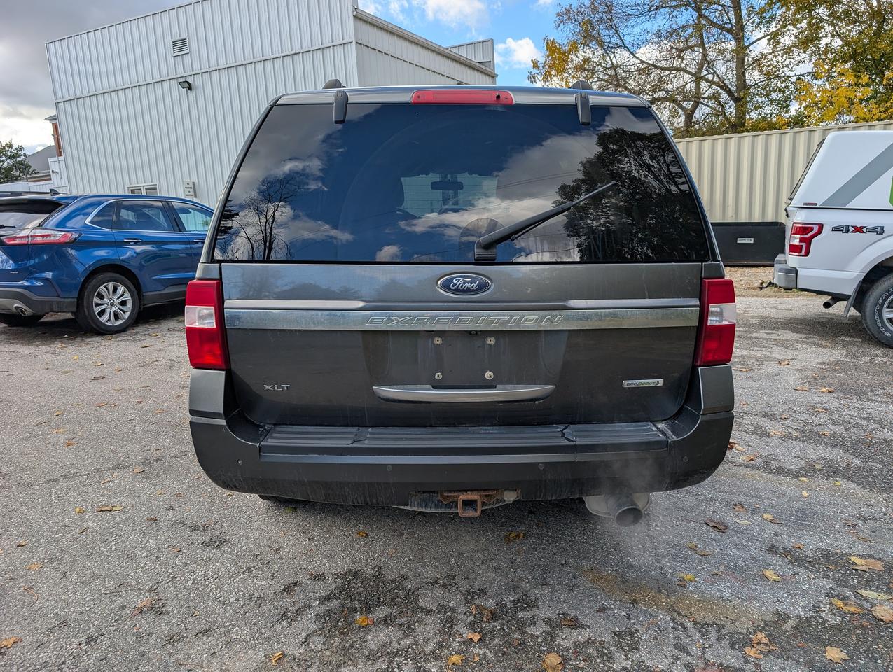 2017 Ford Expedition XLT 4WD Photo