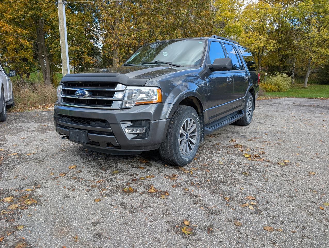 <p>This AS-IS trade includes:</p><p>- Power Heated/Cooled Front Seats<br>- Heated Second Row<br>- Remote Start<br>- Reverse Camera<br>- Keyless Entry Keypad<br>- Heavy Duty Trailer Tow Package<br>- Sony Branded Audio</p><p>Vehicle Sold AS-IS</p><p dir=ltr><span id=docs-internal-guid-83ff754d-7fff-016a-f672-c6cc61b78317>This vehicle is being sold &ldquo;as-is,&rdquo; unfit, not e-tested and is not represented as being in road worthy condition, mechanically sound or maintained at any guaranteed level of quality. The vehicle may not be fit for use as a means of transportation and may require substantial repairs at the purchaser&rsquo;s expense. It may not be possible to register the vehicle to be driven in its current condition.</span></p><p dir=ltr>&nbsp;</p><p dir=ltr>Family Owned and Operated Since 1966!<br>- CHECK OUT WWW.LESLIEMOTORS.COM FOR OUR COMPLETE INVENTORY!</p><p dir=ltr>- Fully inspected by our Ford-trained technicians<br>- Ford Diamond Award Winner for Customer Satisfaction!!<br>- Hassle free purchase experience dealing with one person only!<br>- Three locations to serve you better in Harriston, Wingham and Walkerton.<br>- Toll Free Number- 1-(833)-357-3460<br>- Please call ahead if youre traveling as our inventory moves between stores&nbsp;</p><p>&nbsp;</p>