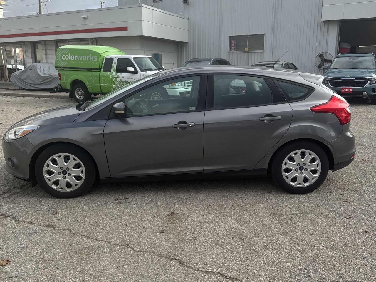 2014 Ford Focus 5dr HB - Photo #2