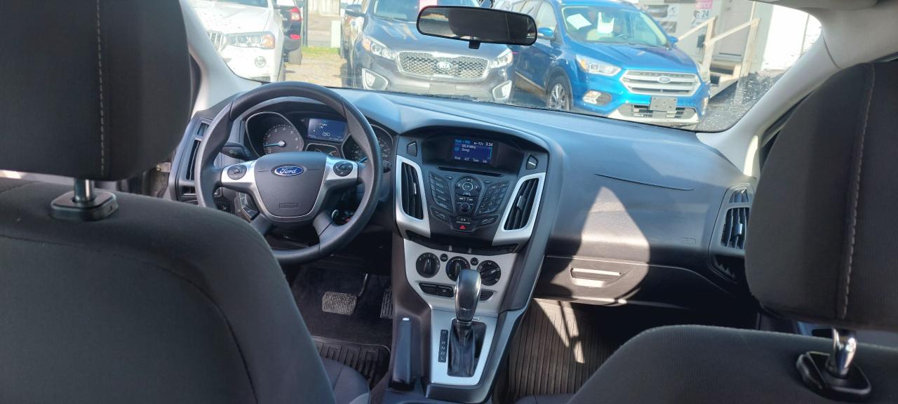 2014 Ford Focus 5dr HB Photo