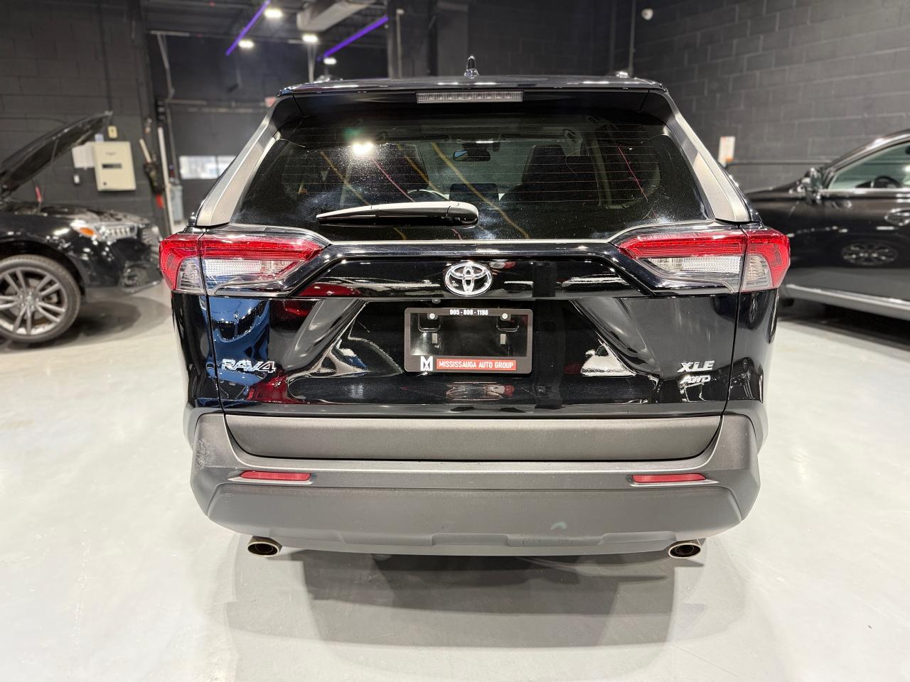 2020 Toyota RAV4 XLE AWD - Photo #5