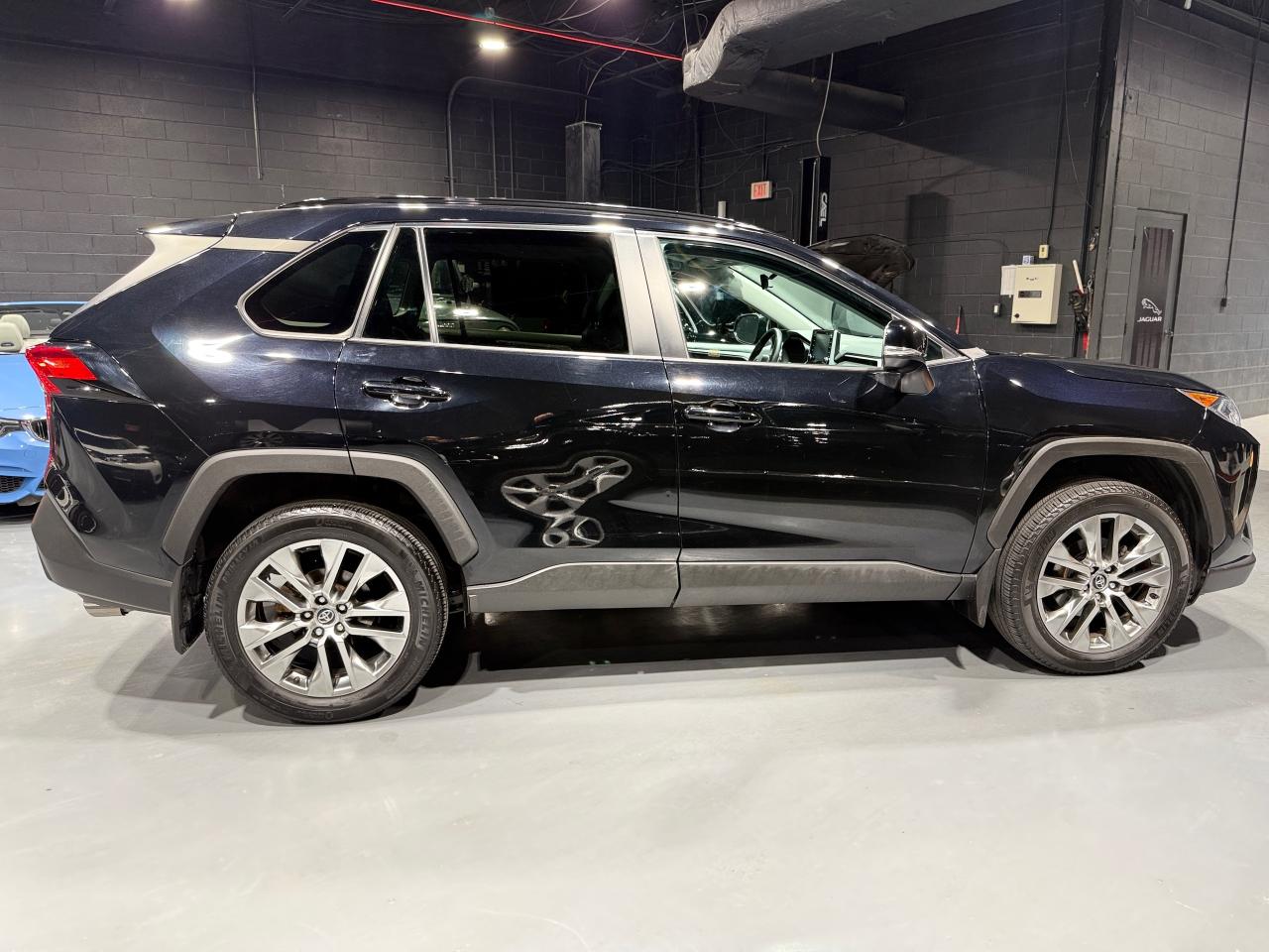 2020 Toyota RAV4 XLE AWD - Photo #3