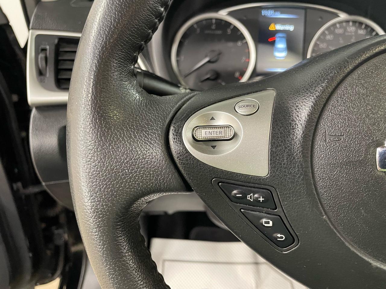 2017 Nissan Sentra SV Photo11