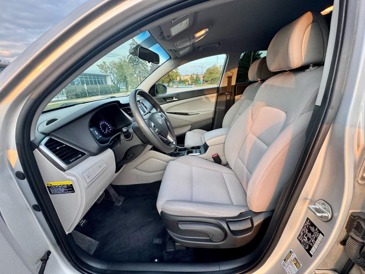 2017 Hyundai Tucson AWD 4dr 2.0L - Photo #10