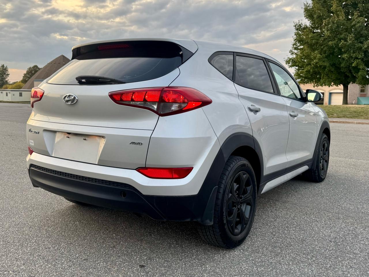 2017 Hyundai Tucson AWD 4dr 2.0L - Photo #16