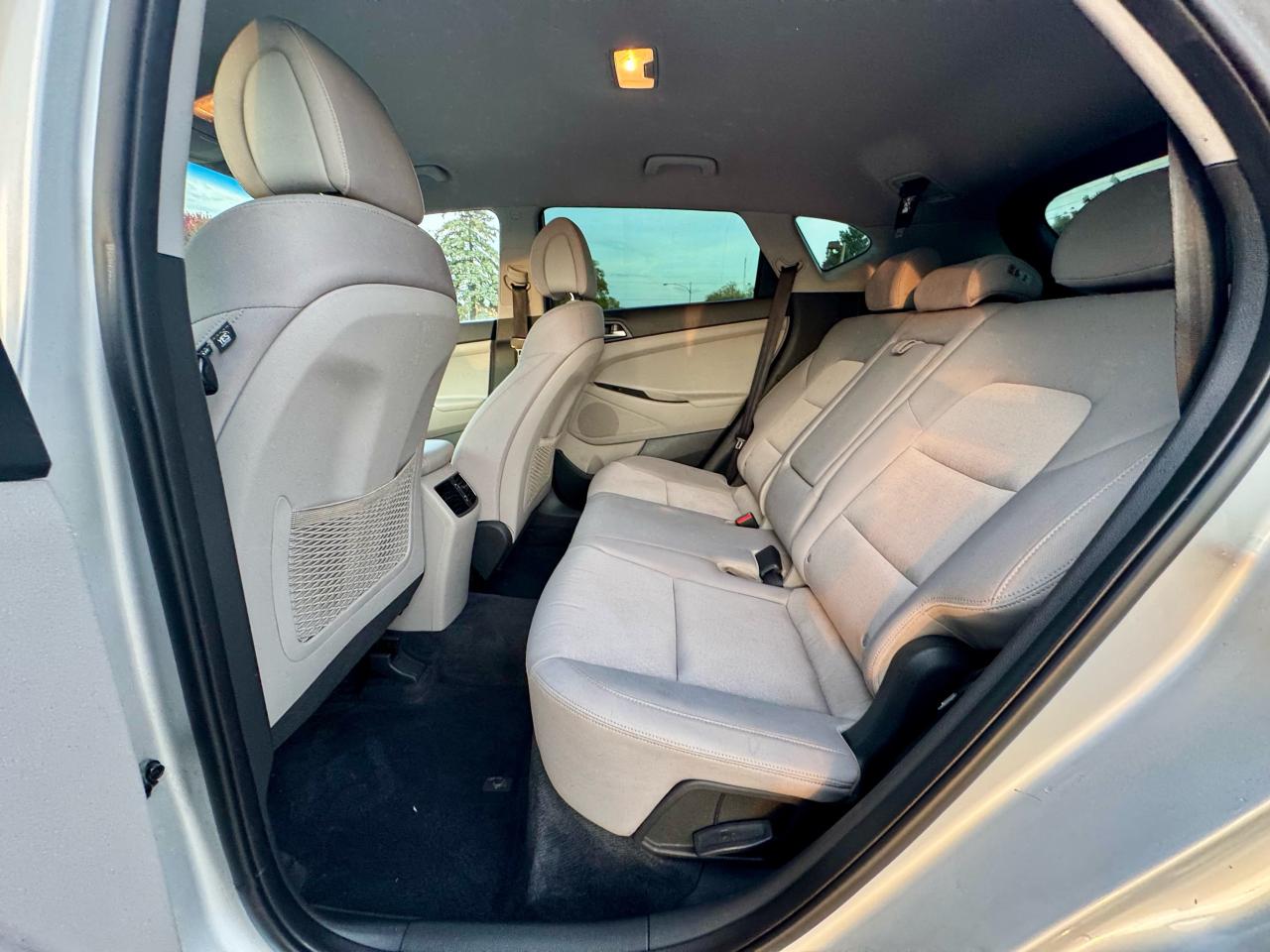 2017 Hyundai Tucson AWD 4dr 2.0L - Photo #11
