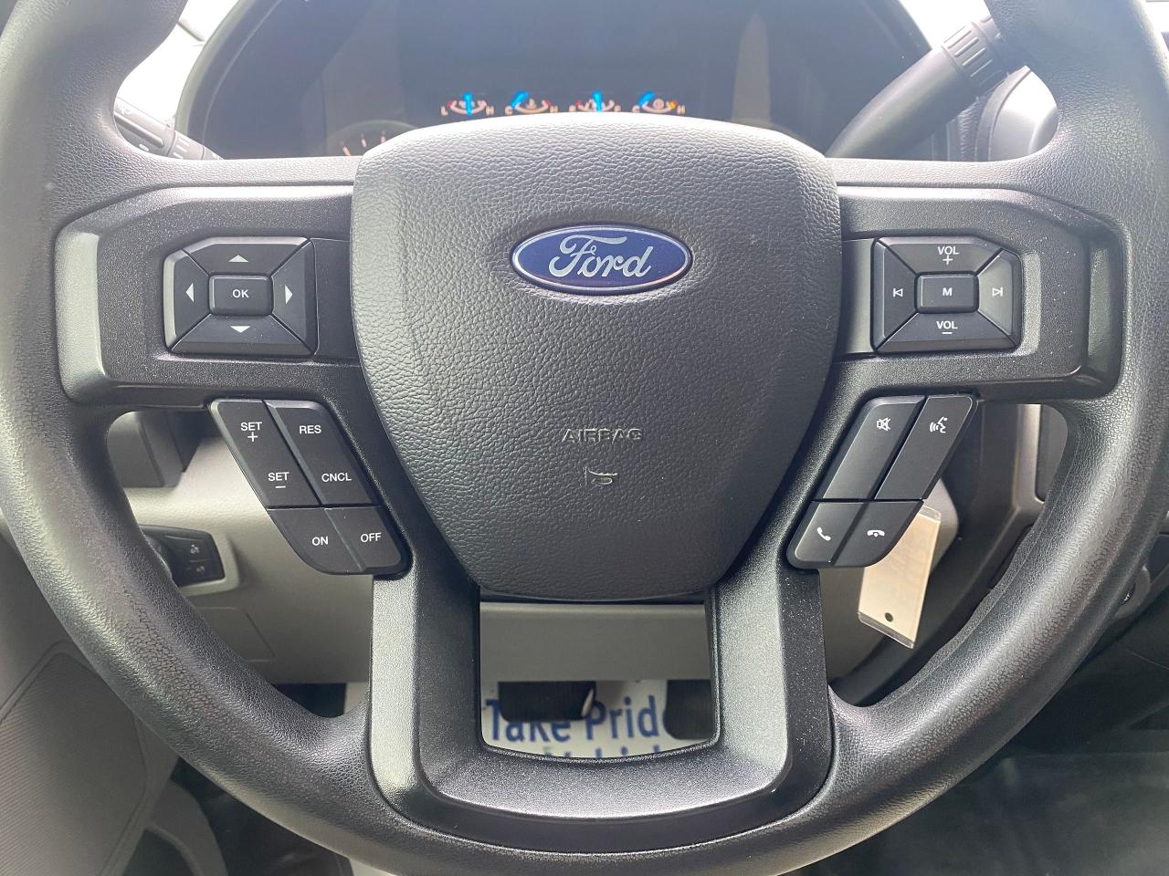 2017 Ford F-150 2WD SUPERCAB 145" XLT Photo