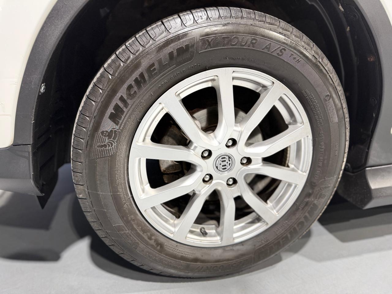 2014 Toyota RAV4 AWD 4dr LE - Photo #20