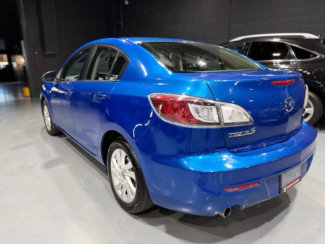 2013 Mazda MAZDA3 GS-SKY Photo