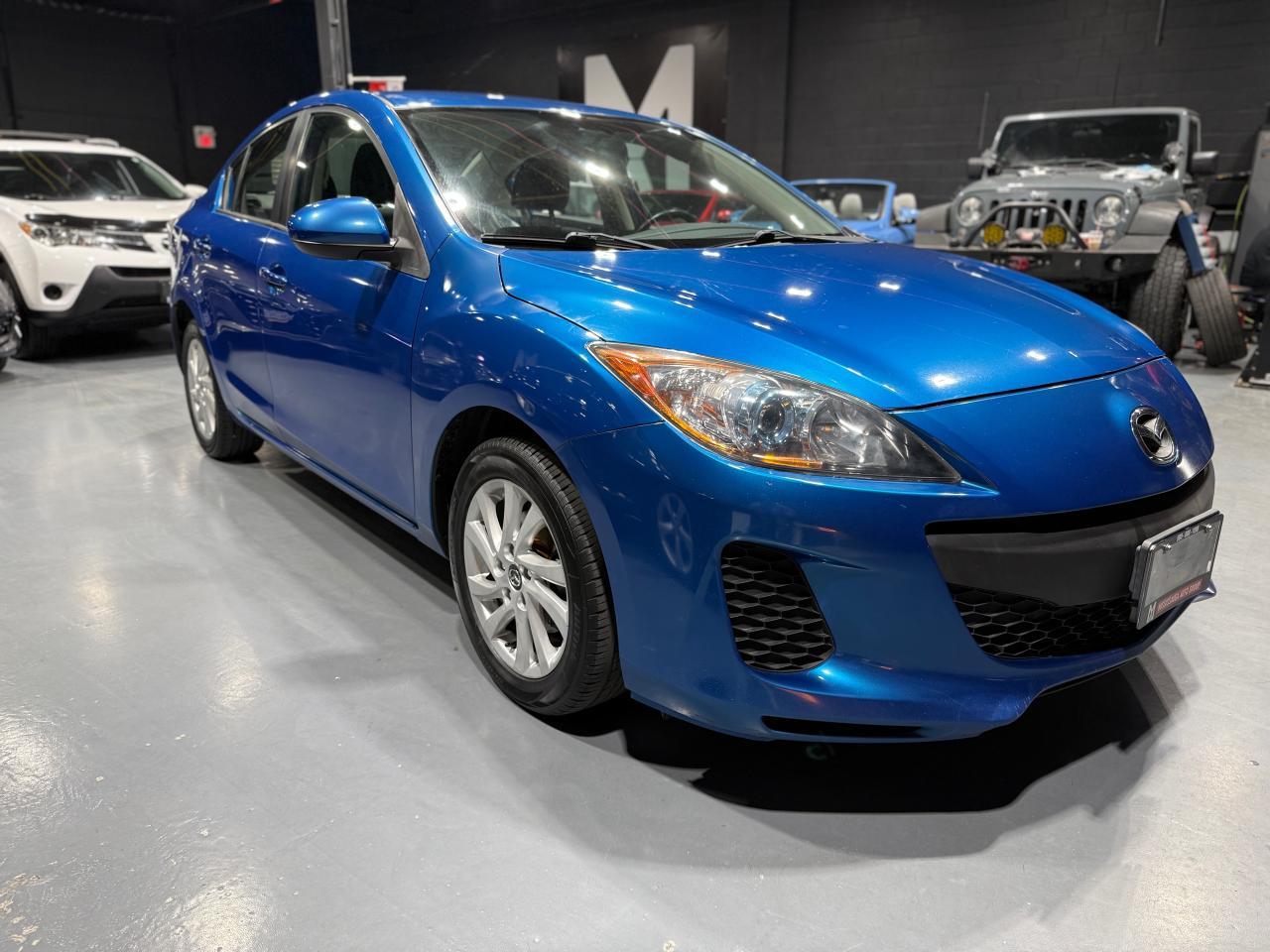2013 Mazda MAZDA3 GS-SKY Photo2