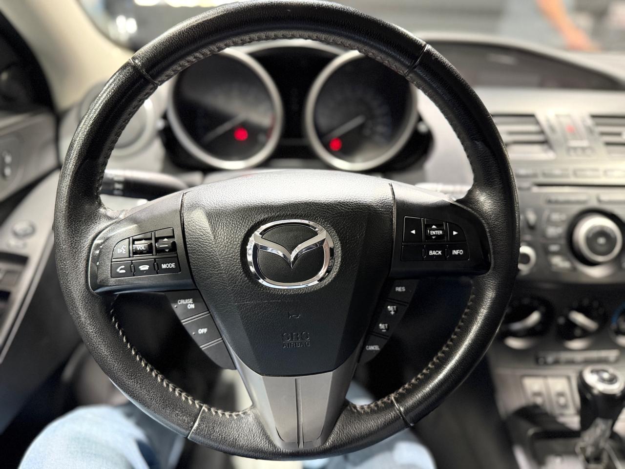 2013 Mazda MAZDA3 GS-SKY Photo