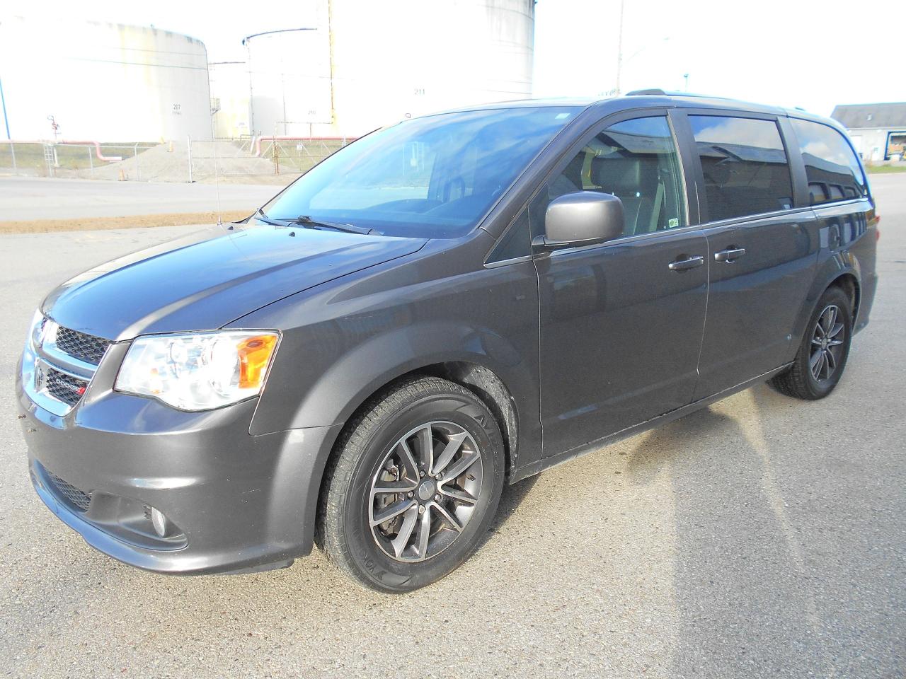 2020 Dodge Grand Caravan PREMIUM PLUS Photo4