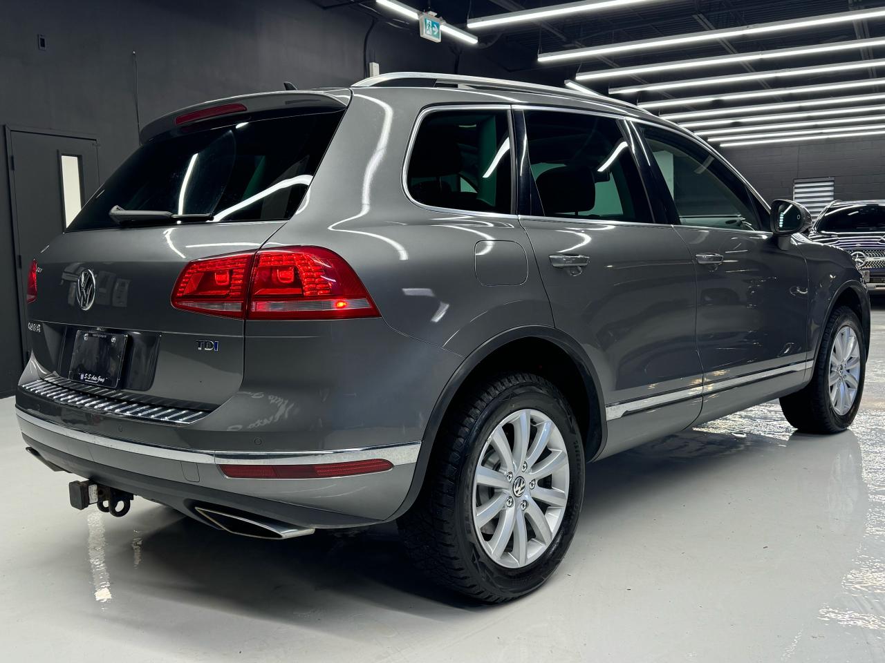 2016 Volkswagen Touareg TDI|HIGHLINE|NAV|360CAM|BSM|LKA|DYNAUDIO|1OWNER| - Photo #4
