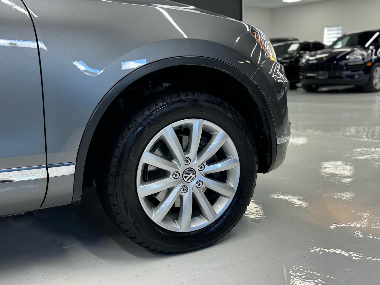 2016 Volkswagen Touareg TDI|HIGHLINE|NAV|360CAM|BSM|LKA|DYNAUDIO|1OWNER| - Photo #3