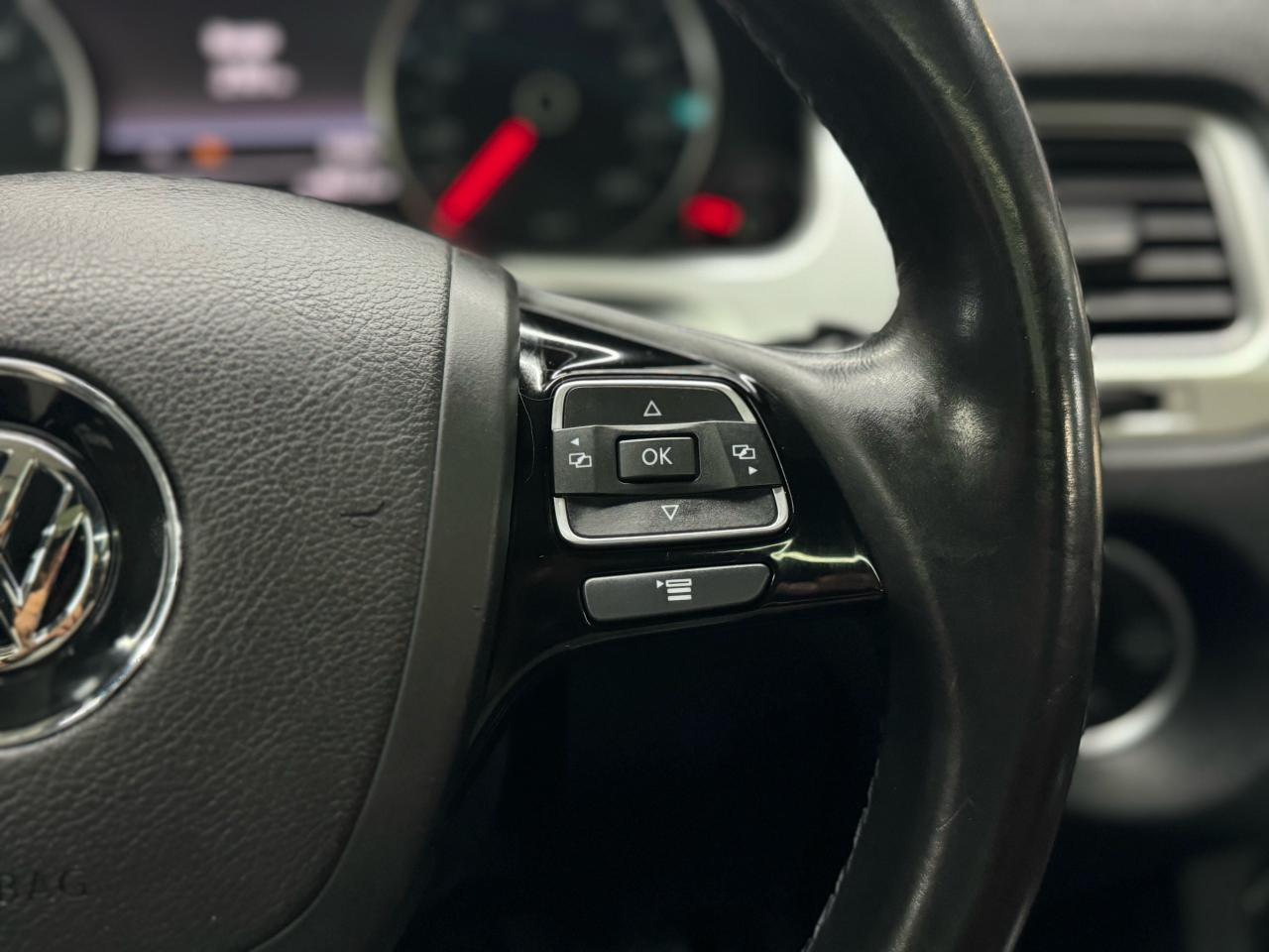 2016 Volkswagen Touareg TDI|HIGHLINE|NAV|360CAM|BSM|LKA|DYNAUDIO|1OWNER| - Photo #12