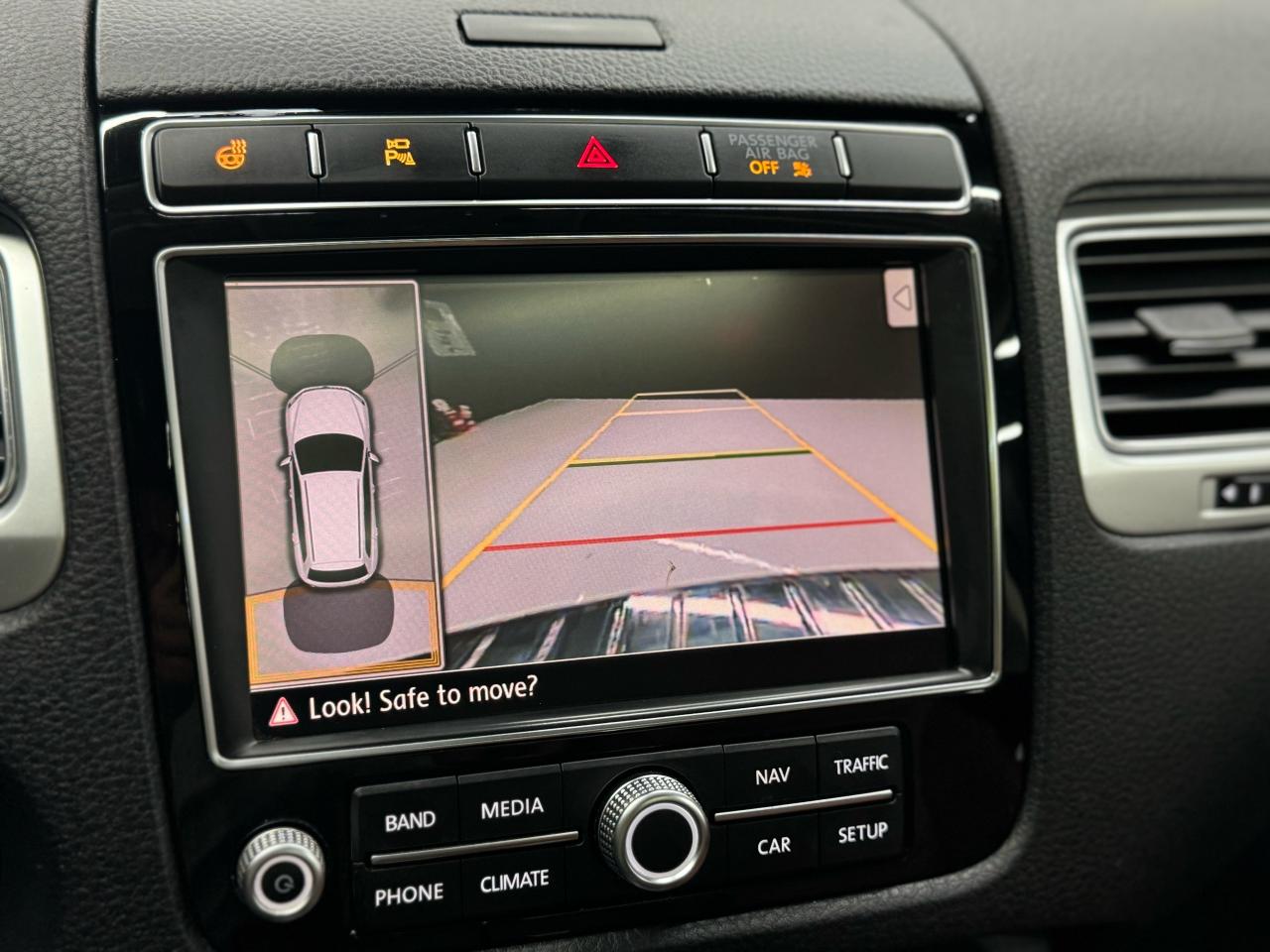 2016 Volkswagen Touareg TDI|HIGHLINE|NAV|360CAM|BSM|LKA|DYNAUDIO|1OWNER| - Photo #16