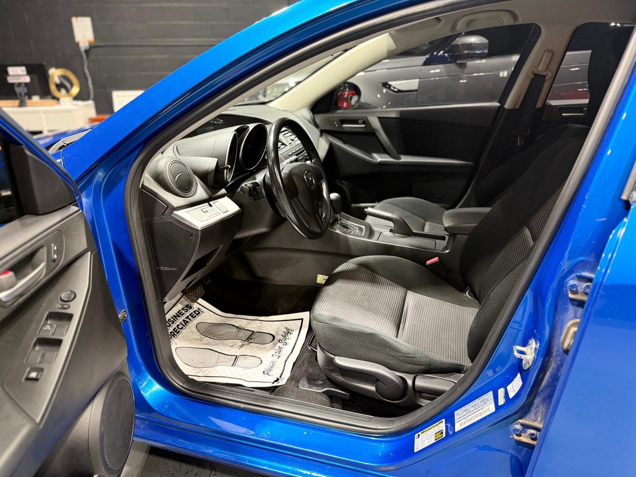 2013 Mazda MAZDA3 4dr HB Sport Auto GX - Photo #11