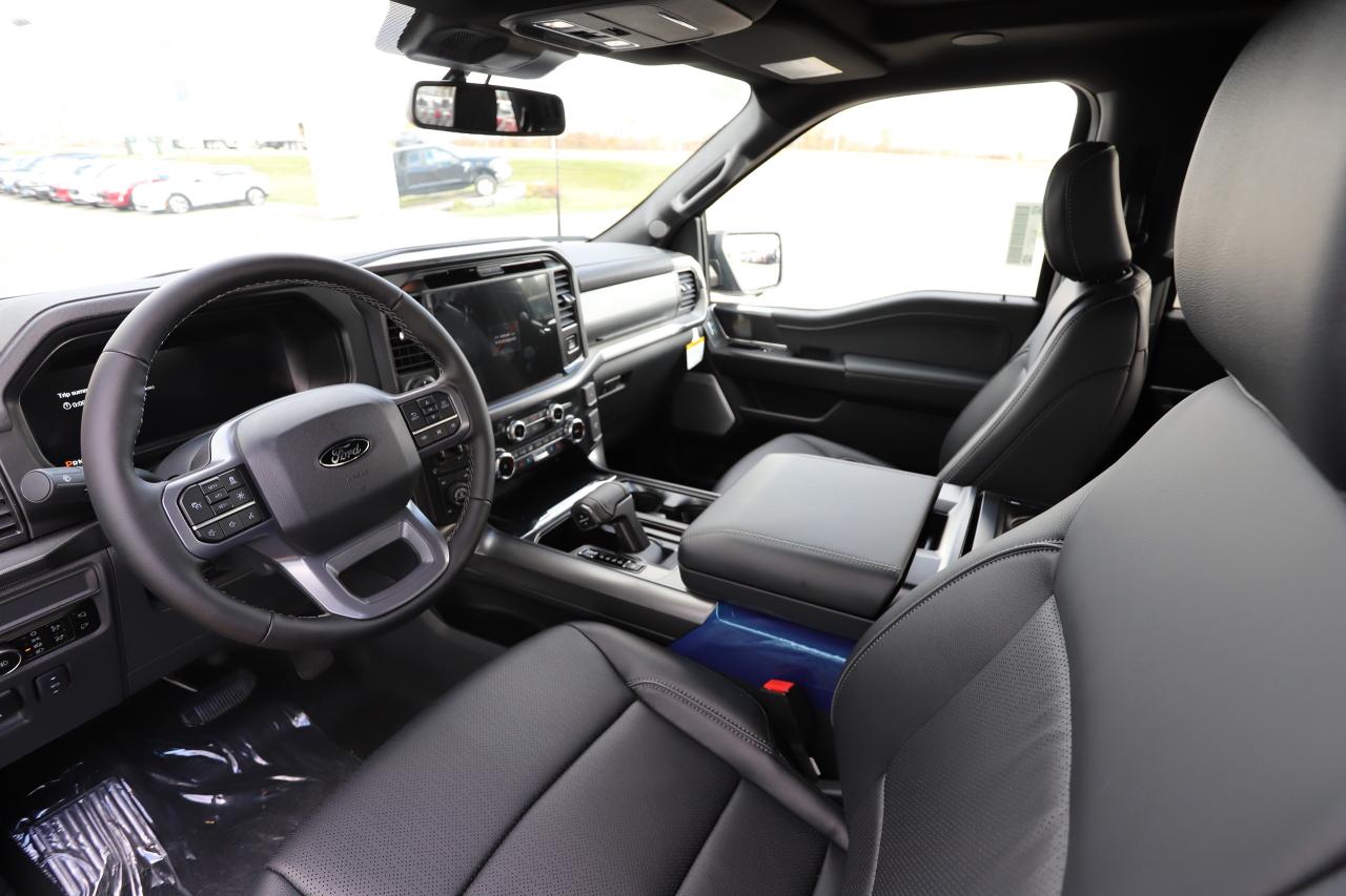 2025 Ford F-150 Lariat 4WD SuperCrew 5.5' Box Photo1