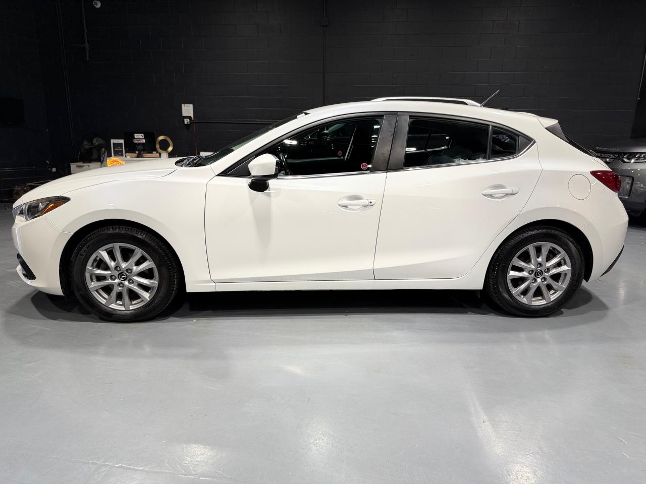2014 Mazda MAZDA3 GS-SKY Photo