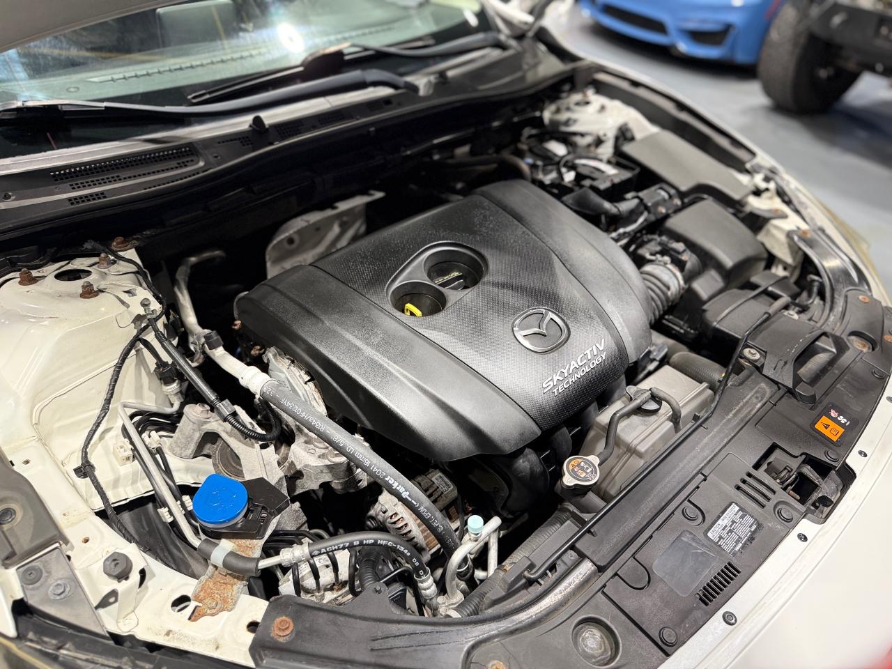 2014 Mazda MAZDA3 GS-SKY - Photo #17