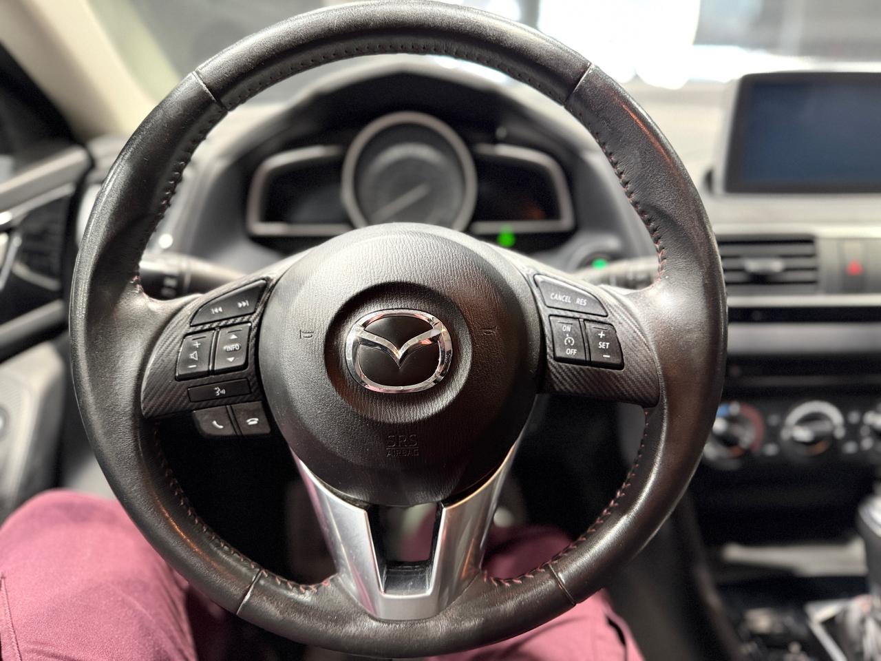 2014 Mazda MAZDA3 GS-SKY - Photo #12