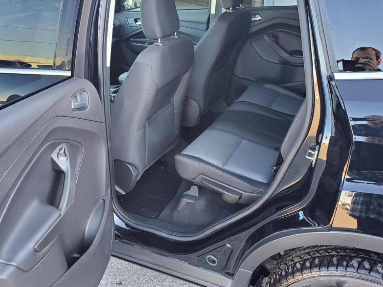 2018 Ford Escape SE 4WD-"NO TAX SALE-MAX $2000-LTD TIME ONLY" - Photo #17