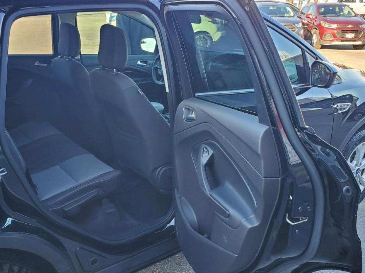 2018 Ford Escape SE 4WD-"NO TAX SALE-MAX $2000-LTD TIME ONLY" Photo